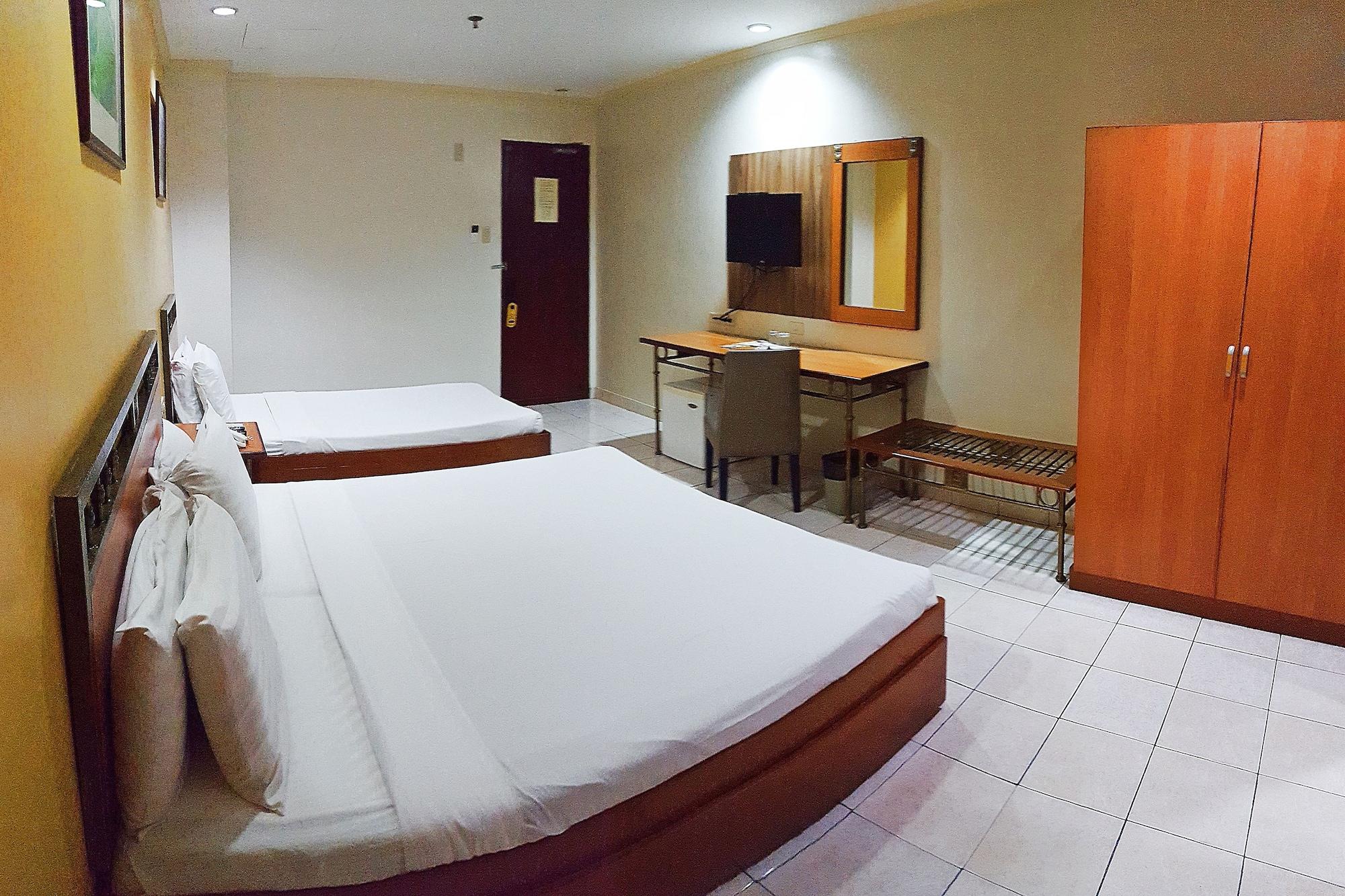 Golden Valley Hotel Себу Экстерьер фото