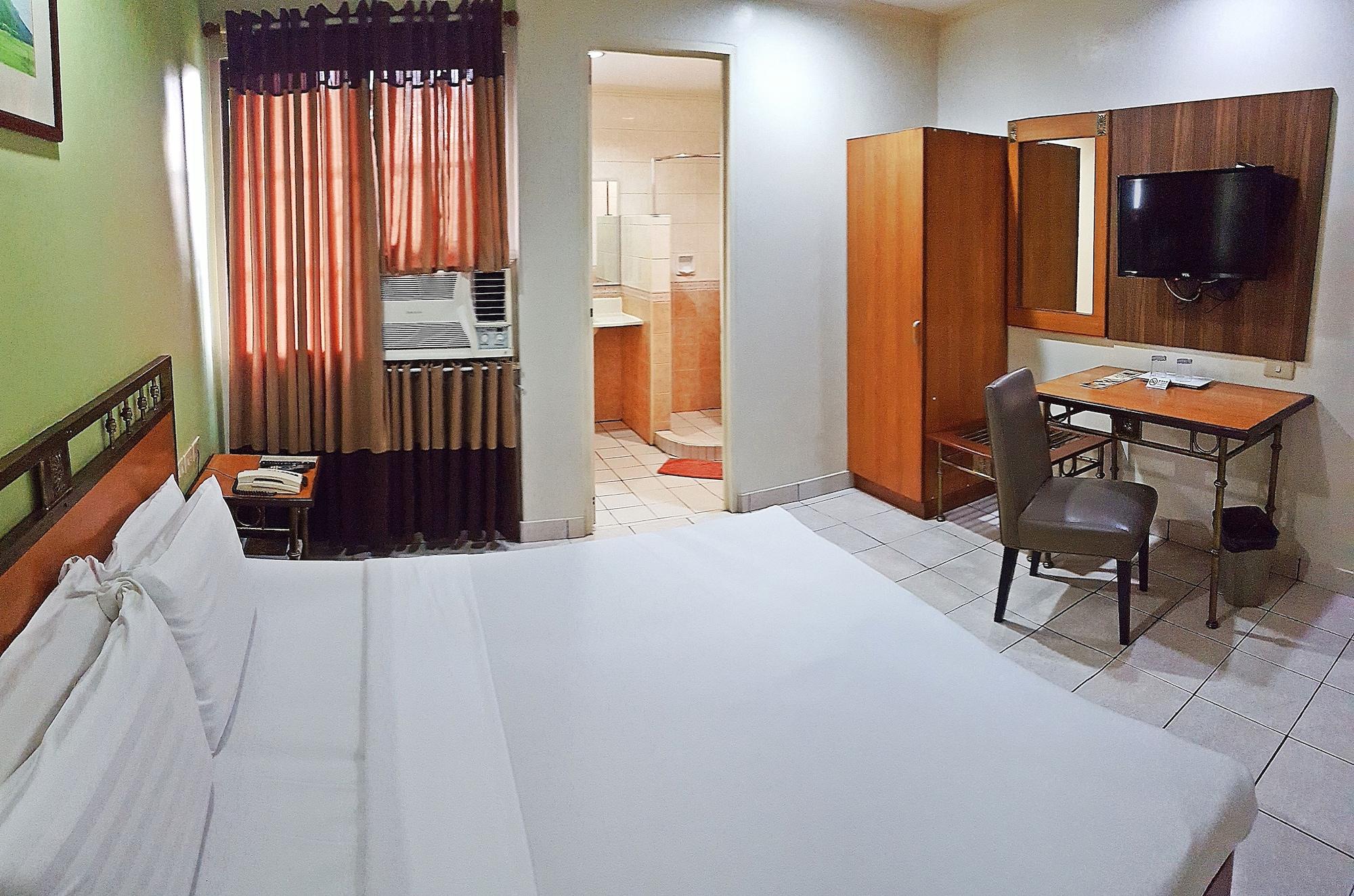 Golden Valley Hotel Себу Экстерьер фото
