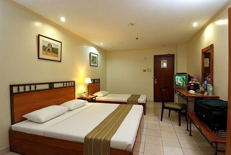 Golden Valley Hotel Себу Экстерьер фото